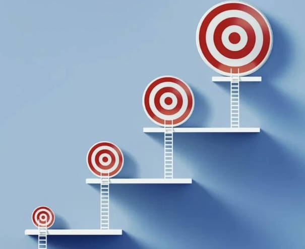 Climbing toward clearer goals and better visibility